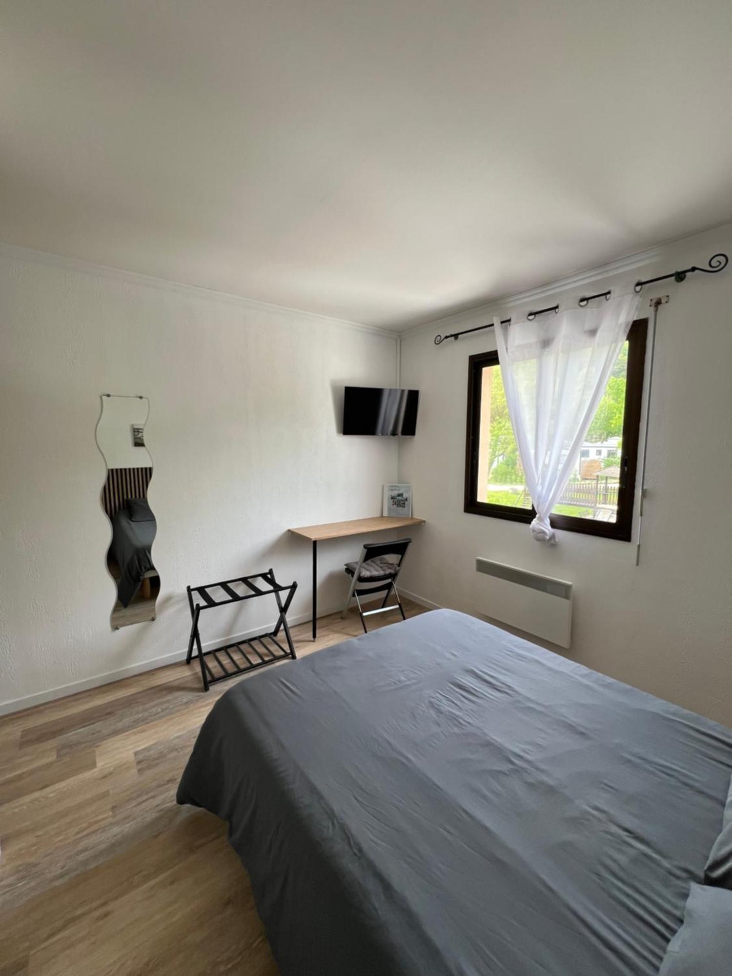 Complexe Les 4 Saisons Camping *